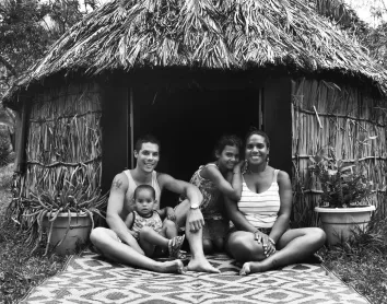 Case Kanak en Famille Accueil Tribu Case Famille Culture Kanak Nouvelle-Calédonie